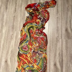 Light flowy edgy scarf